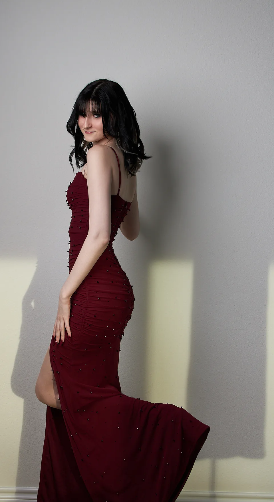 Red dress, over the shoulder